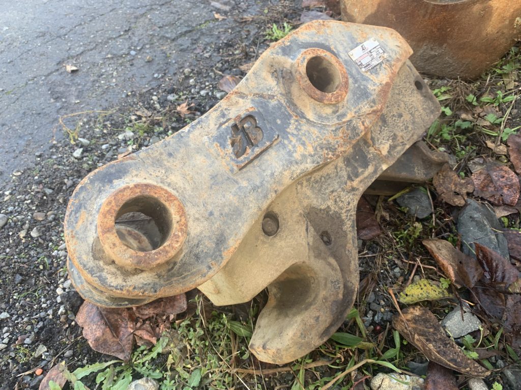 JB QUICK COUPLER (CAT 305.5) Darling Sons Intl