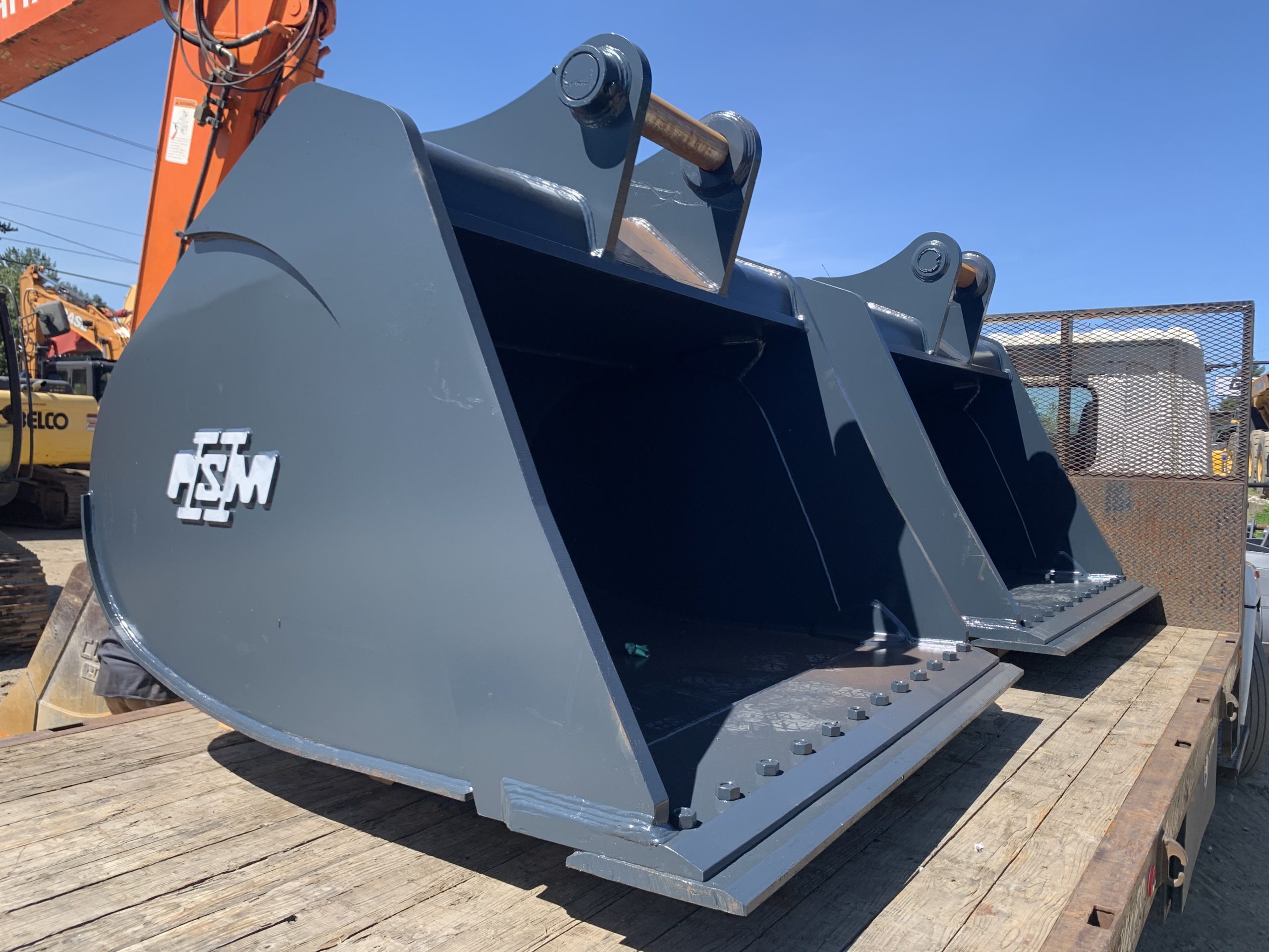 2 PSM 400 SIZE CLEANOUT BUCKETS Darling Sons Intl